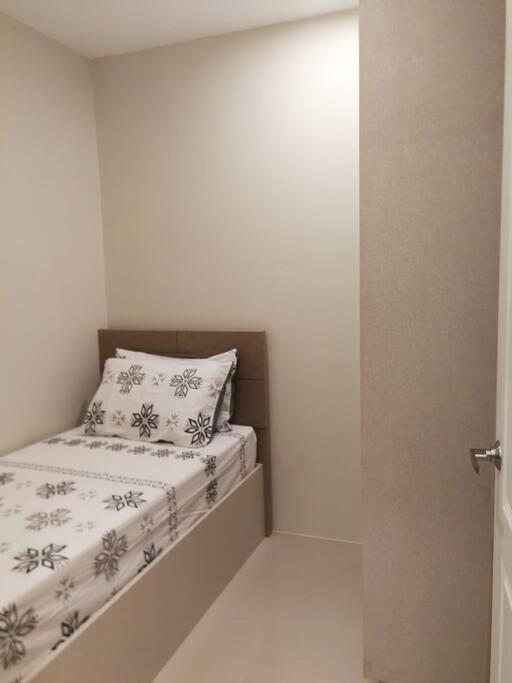 Adria Residences - Emerald Garden - 2 Bedroom Unit For 4 Person Manila Bagian luar foto