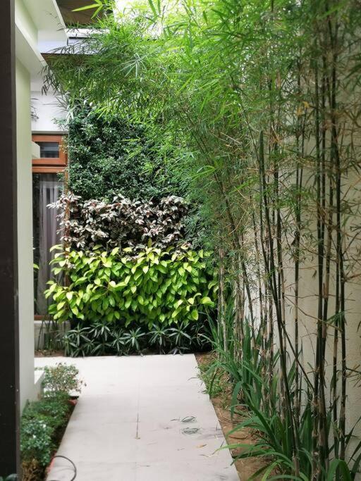 Adria Residences - Emerald Garden - 2 Bedroom Unit For 4 Person Manila Bagian luar foto