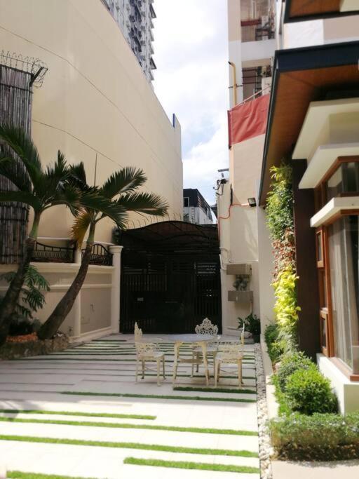 Adria Residences - Emerald Garden - 2 Bedroom Unit For 4 Person Manila Bagian luar foto